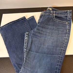 BKE Buckle Bootcut Wendi Jeans Stretch embroidered pockets Women’s Size 34x31.5
